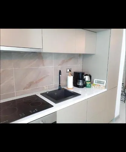 Bea On The -mamaia Nord